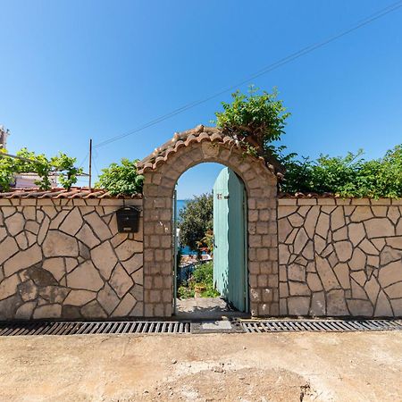 Vila Dora Добра вода Екстериор снимка